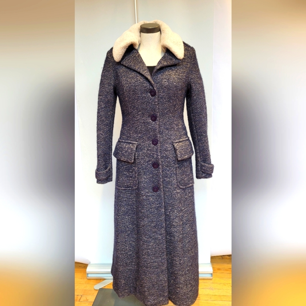 New With tags Women's Fox's wool full length fall coat size 38, made in Europe.